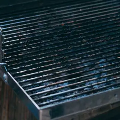 Schmutziger Grillrost